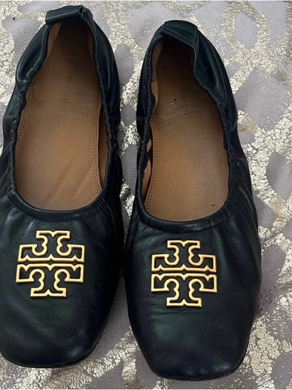 Tory Burch Black Leather Ballet Flats with Gold Logo - Picture 2 of 4